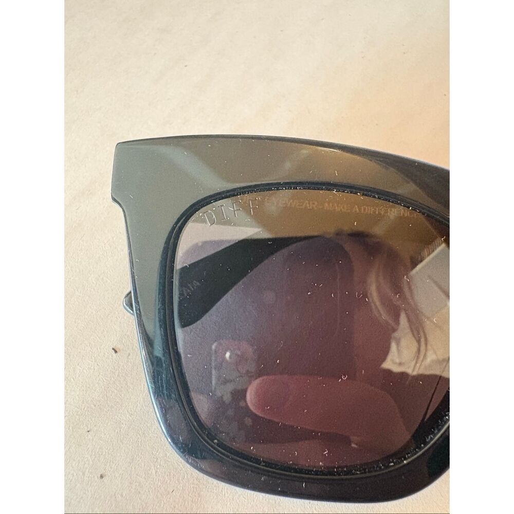 DIFF Eyewear Black Oversized Square Sunglasses Gradient Lenses Stylish - Picture 6 of 8